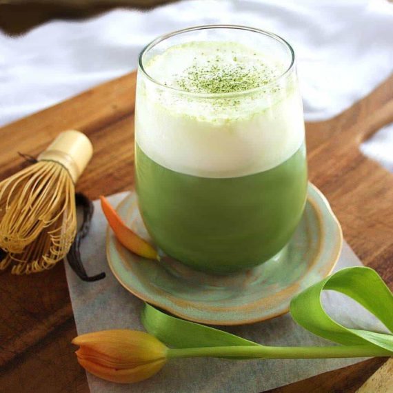 vanilla matcha green tea latte